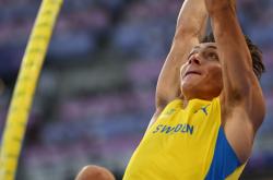 爱游戏注册-关于豪取冠军！瑞典选手摘得撑杆跳高头衔的信息