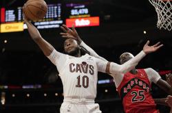 爱游戏网站-包含大快人心！猛龙终结连败的词条