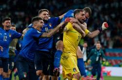 爱游戏网站-欧预赛比赛中球队们实力悬殊，赛果扑朔迷离的简单介绍