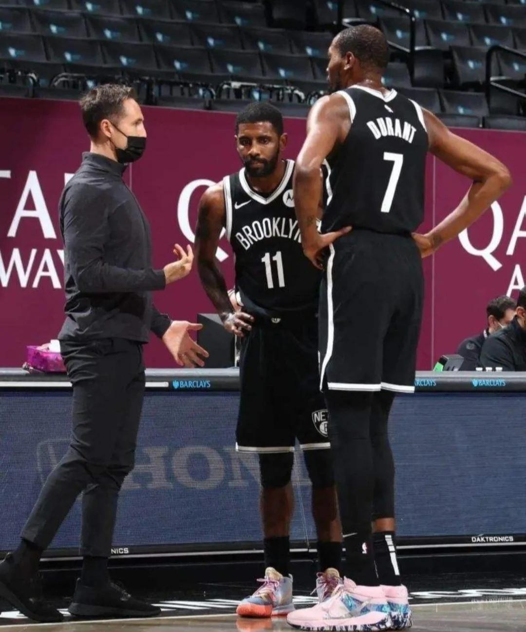 篮网对阵独行侠，东契奇孤掌难挡