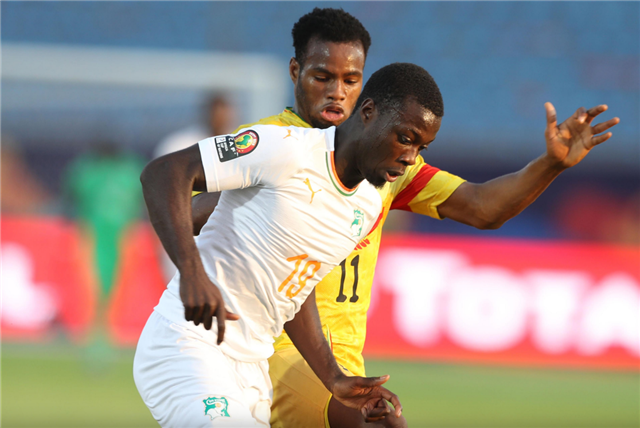 包含非洲球队实现零封，晋级呼声高的词条