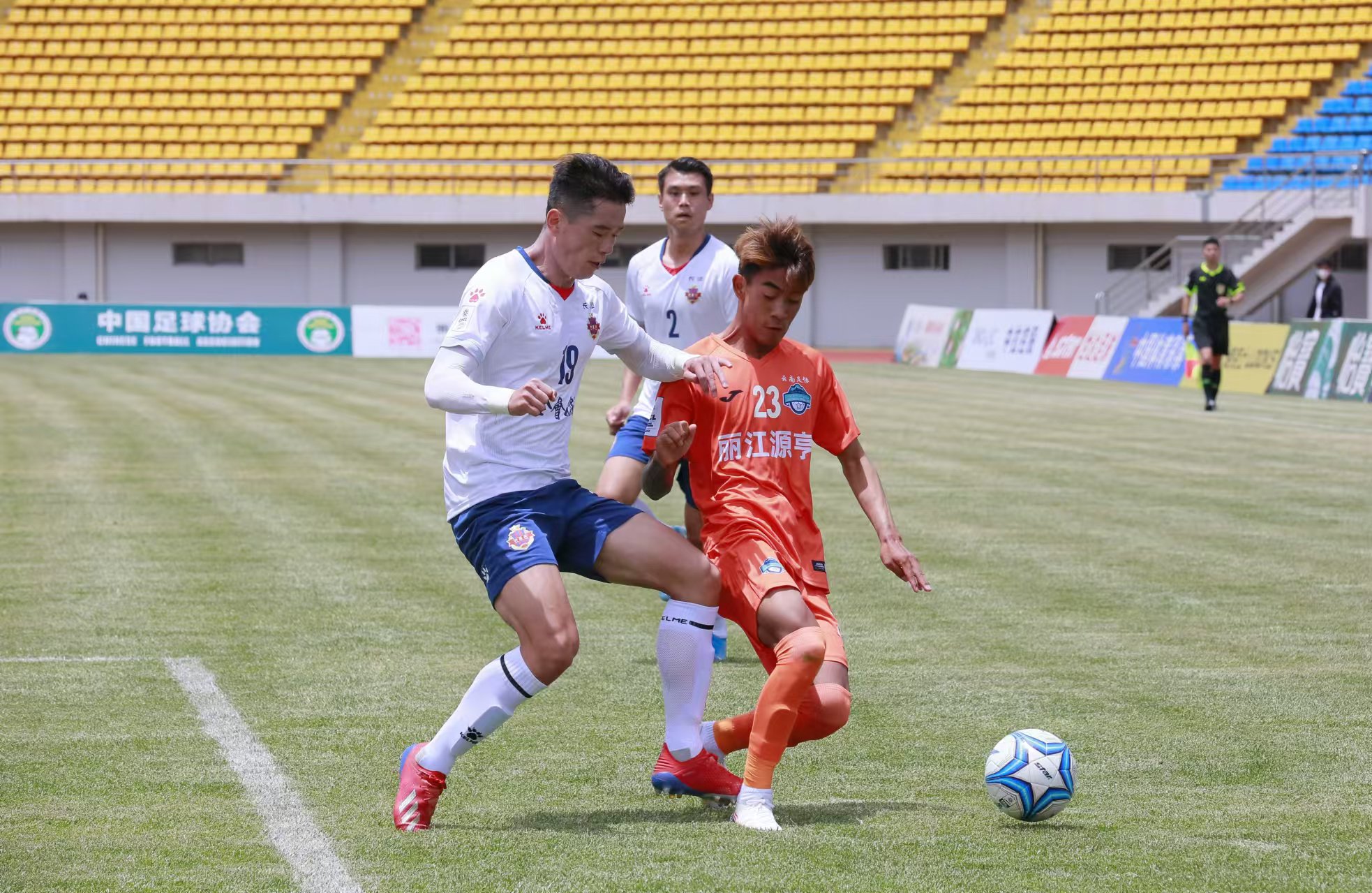 竞技足球联赛球队备战精益求精：实力对比明显的简单介绍