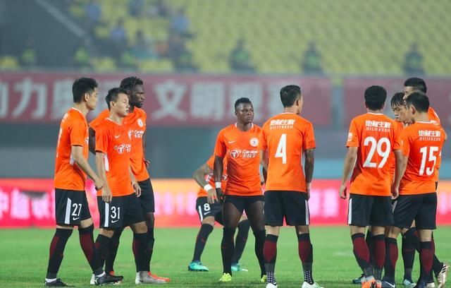 河北华夏连胜多场比赛，成为黑马