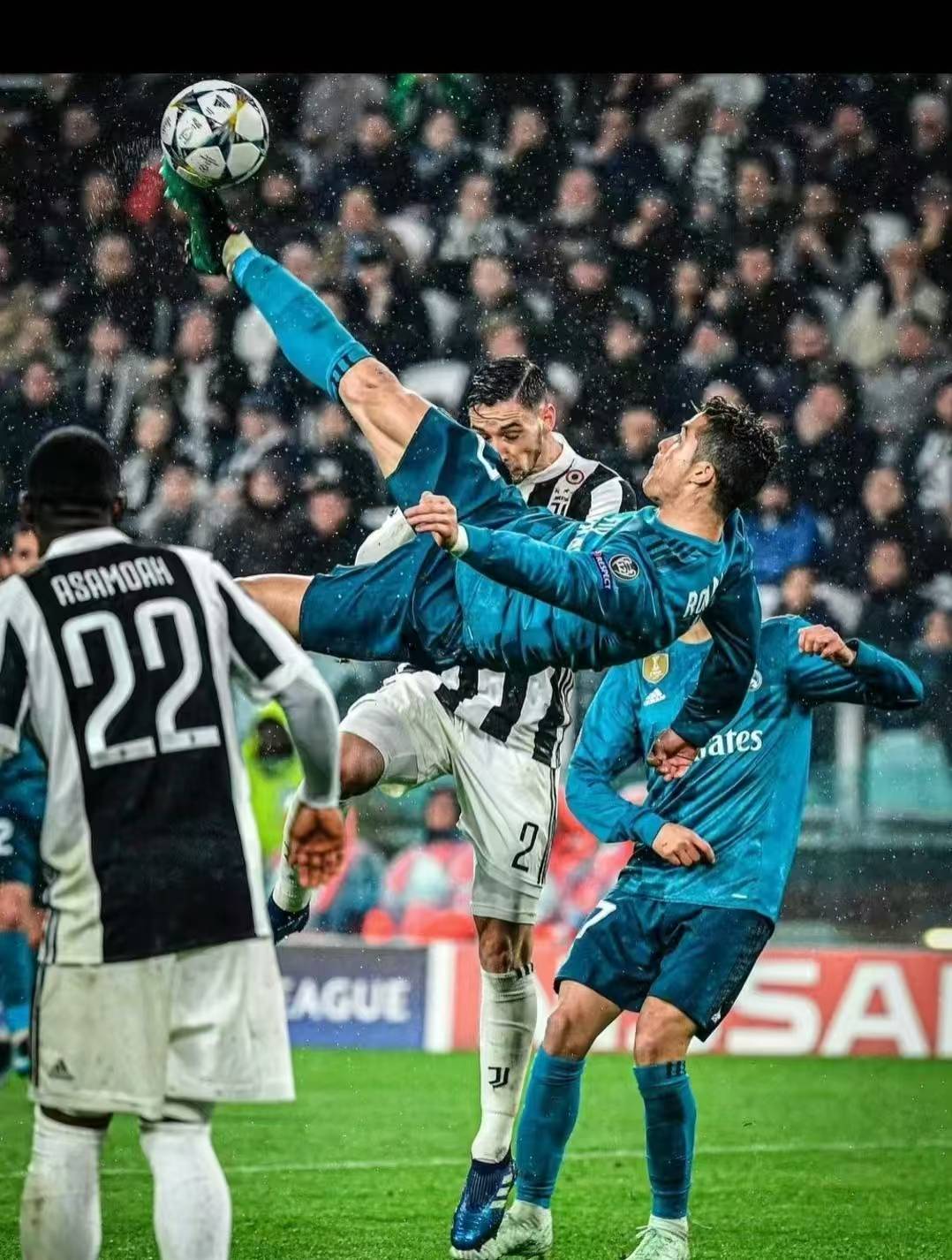 包含亚特兰大队客场战胜桑普多利亚，保持竞争力的词条