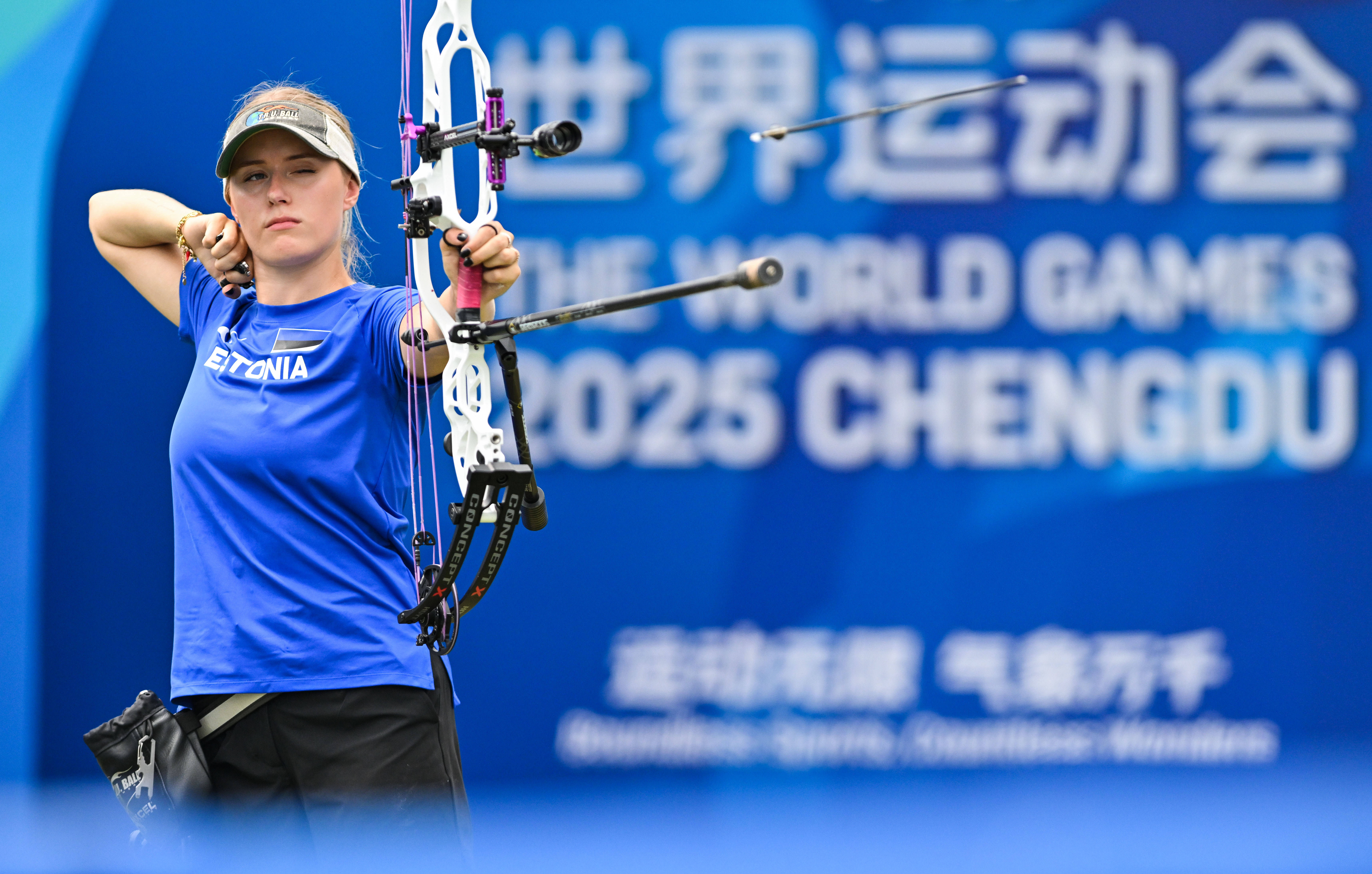 美国射箭选手弓法娴熟，夺得冠军